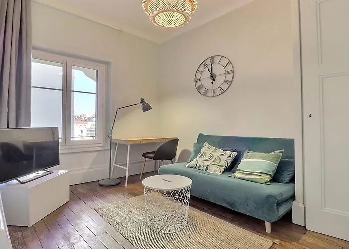 Modern And Cozy In The Heart Of Perrache * ليون